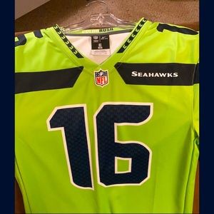 Lockett Seahawks Jersey color rush small